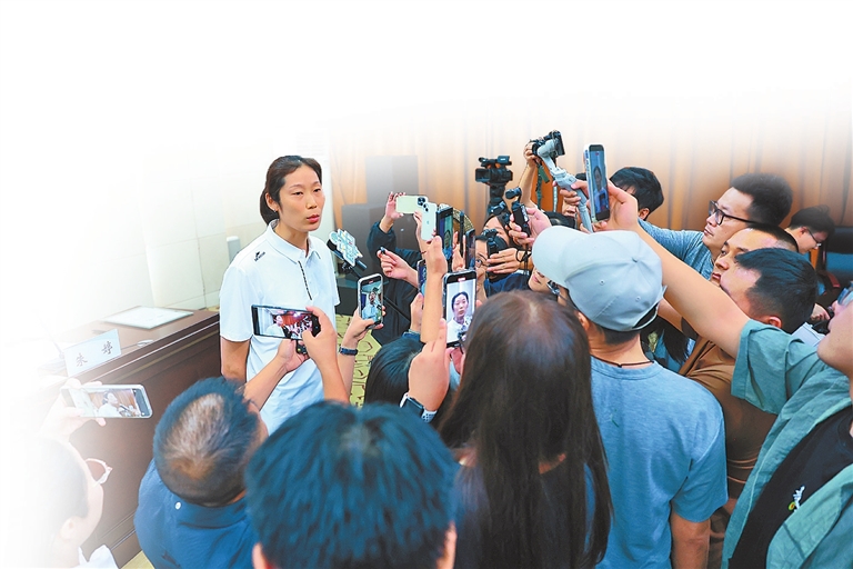 河南省女子排球城市聯(lián)賽即將開(kāi)賽 朱婷助陣