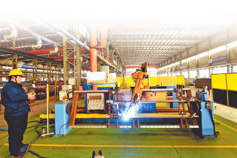 學(xué)習(xí)貫徹黨的二十屆四中全會(huì)精神丨挺起硬脊梁 跑出加速度——“強(qiáng)省進(jìn)行時(shí)”系列觀察報(bào)道之二