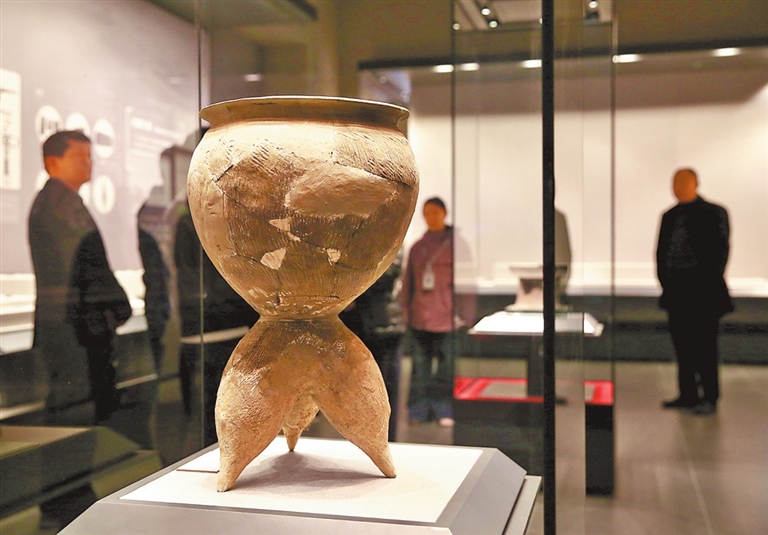 镜头里的河南丨寻根溯源,在时光褶皱里触摸文明心跳——2025年河南三座遗址博物馆开启华夏文明探秘新篇