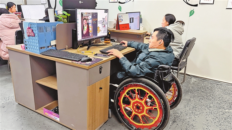 助力殘疾人就業(yè)的“楊掌柜”樣本 他讓近600名殘疾人端牢“飯碗”