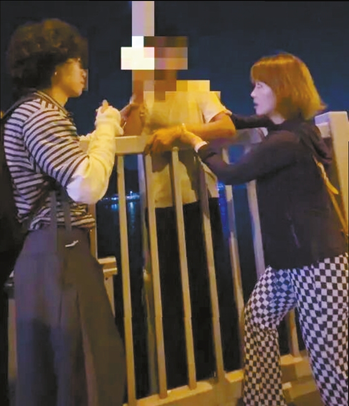 点赞！河南女子大连旅游 跨海大桥上勇救轻生男子
